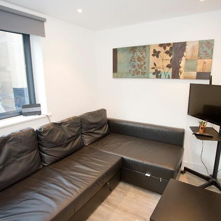 8 Compass Point Apartment Борнмът Екстериор снимка