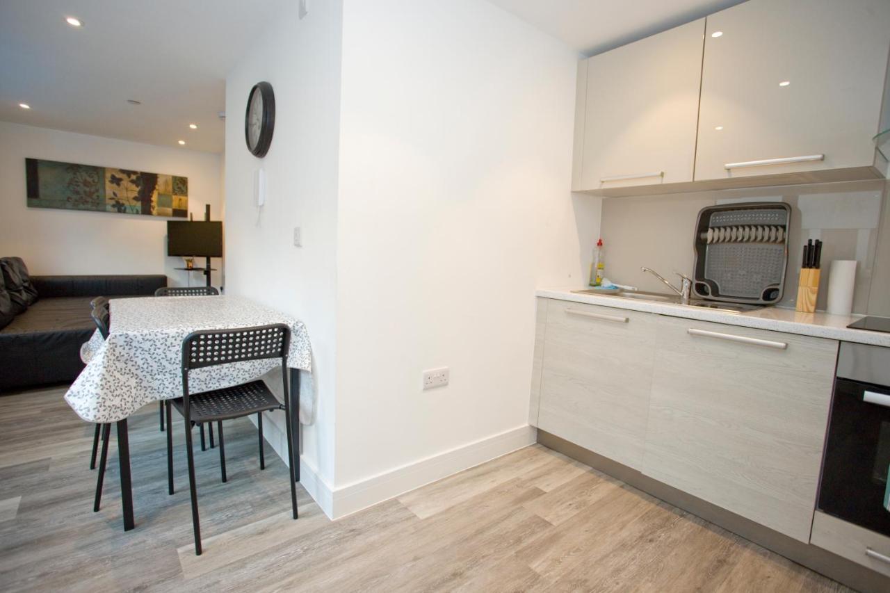 8 Compass Point Apartment Борнмът Екстериор снимка