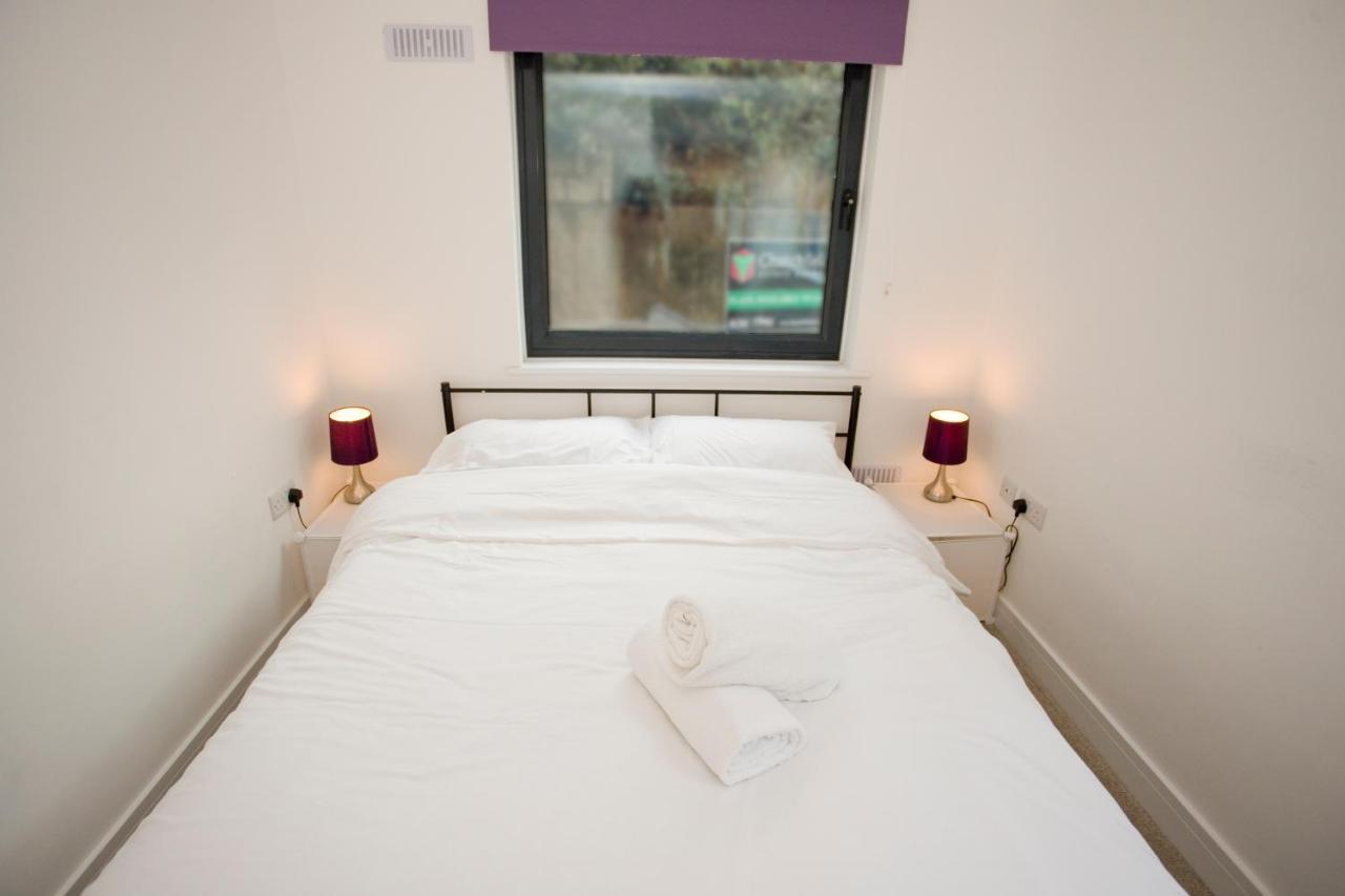 8 Compass Point Apartment Борнмът Екстериор снимка